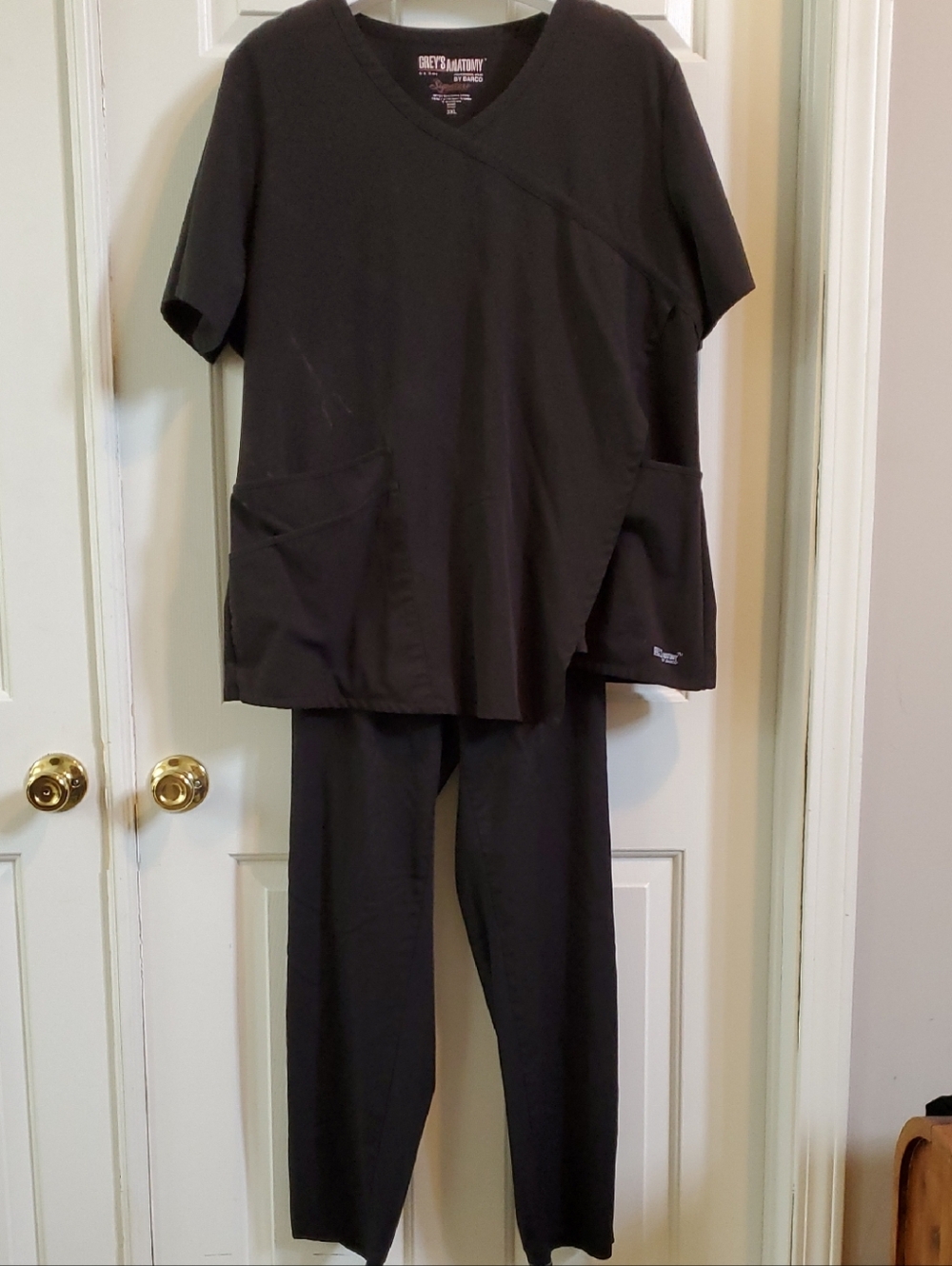 Grey's Anatomy 3X Black V-Neck Scrub Top and Pants Set